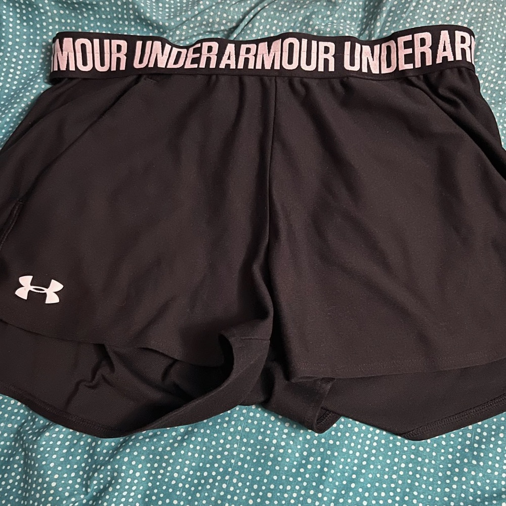 Black Under Armor shorts